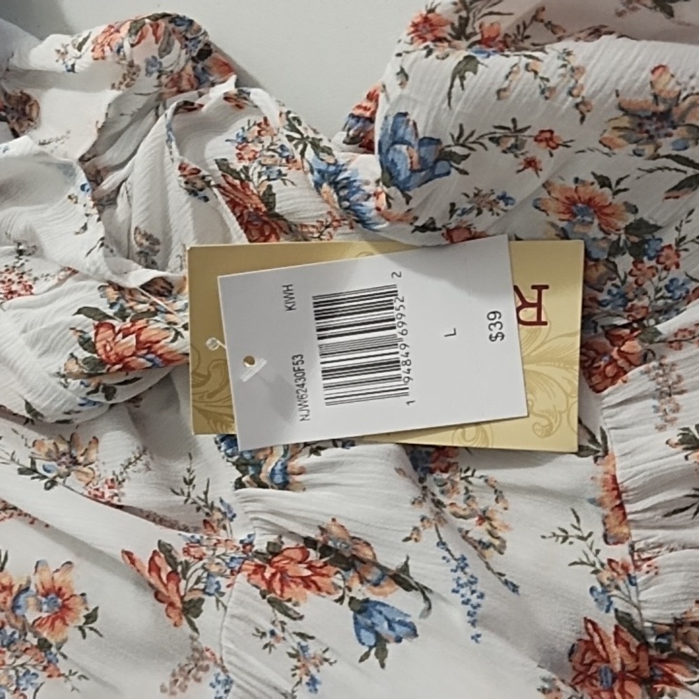 Ruffle Tiered Floral Top - Picture 13 of 14